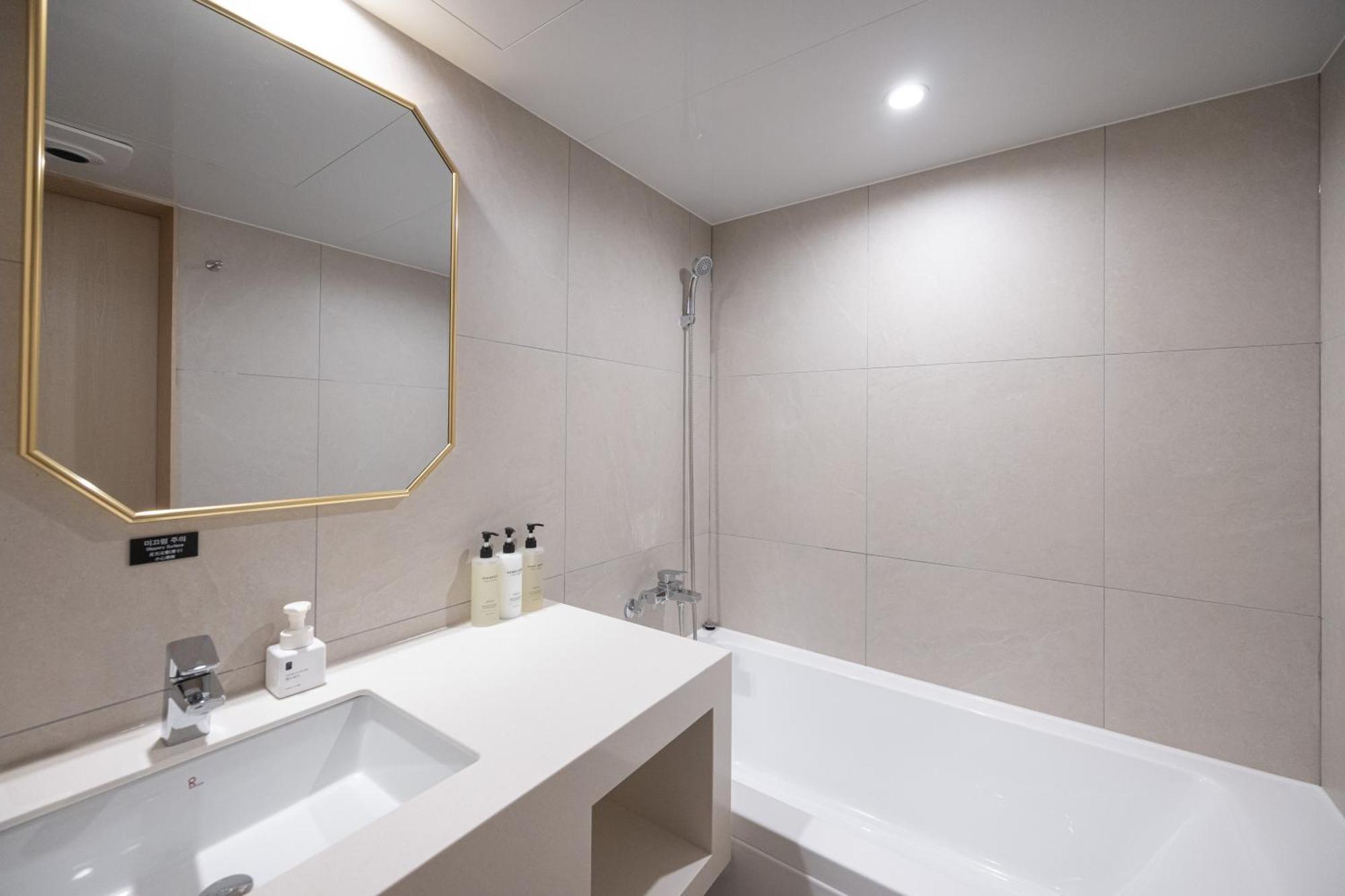 Hotel Bellus Busan Ngoại thất bức ảnh